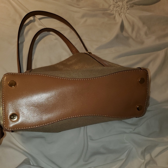Michael Kors ladies purse is Medium. - Picture 3 of 8